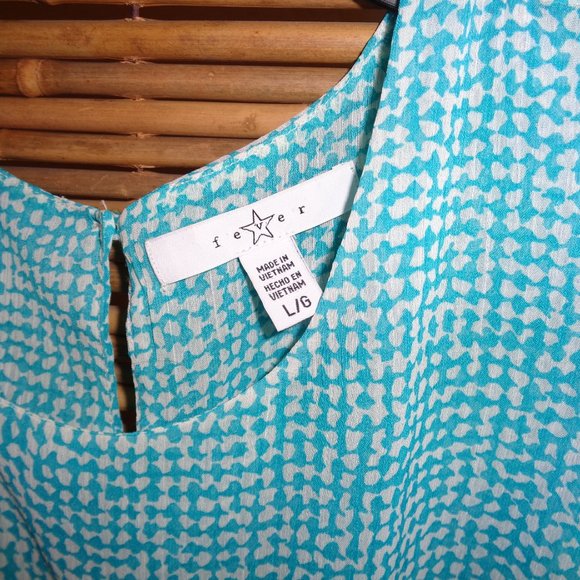 Sheer Flowy Sleveless Shell - Picture 2 of 2